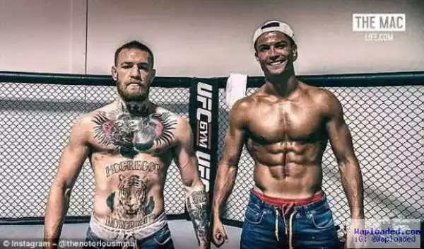 Ripped men: UFC fighter Conor McGregor & Cristiano Ronaldo square off at the gym (photos)